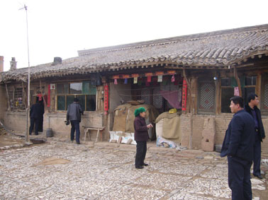 �Ϸ𠔴������y;��ס�^��СԺ