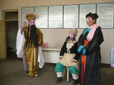 ܛ���衶�ֲ�е�һ�����棬��λ��Ǿ���Ů�԰��ݣ���ݵĽ�ɫΩ��ΩФ��