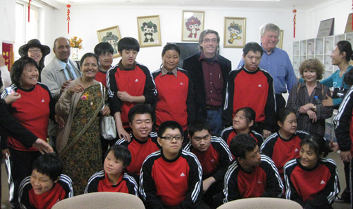 ���^��^(q��)