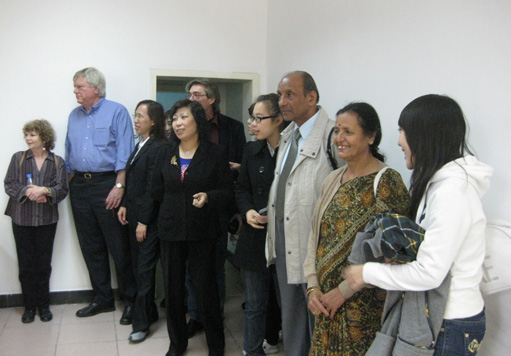 ���^��^(q��)