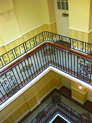 Ů���ҾS��ǰ�Ęǵ�